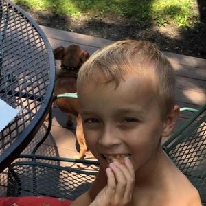 Meet your Posher, Max